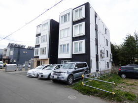 北海道札幌市中央区南五条西１５ 4階建 築14年3ヶ月