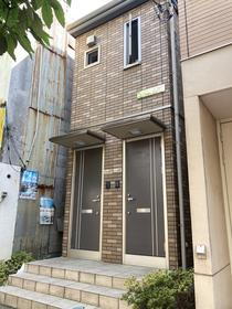 東京都目黒区洗足２ 2階建 築14年8ヶ月