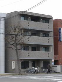 北海道札幌市豊平区豊平六条５ 4階建 築17年9ヶ月