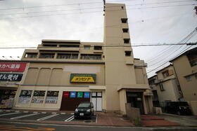 若草第一マンション 6階建