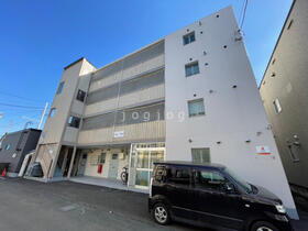 シャトー青山 4階建