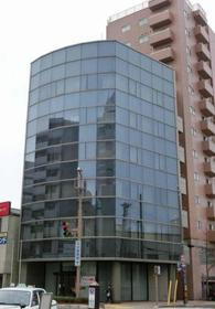 新潟県新潟市中央区寄居町 6階建