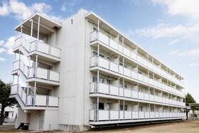 ビレッジハウス市原４号棟 4階建