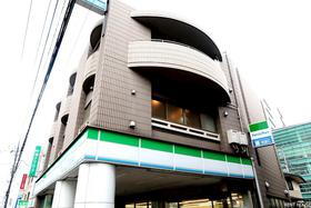 東京都三鷹市新川６ 3階建 築24年6ヶ月