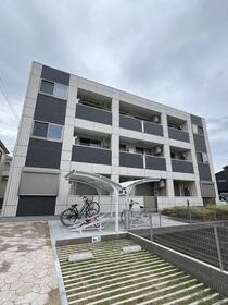 Ｃｈａｎｐ　Ａｕｔｅｌ 3階建