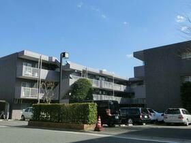 東京都練馬区高松３ 3階建 築30年1ヶ月
