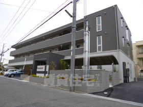 大阪府堺市北区百舌鳥梅町３ 3階建 築7年9ヶ月