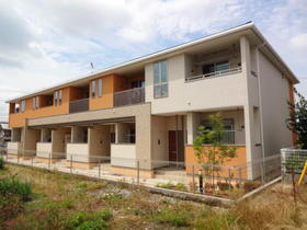 滋賀県東近江市妙法寺町 2階建