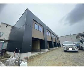 （ガレージハウス）ＡＭＢＩＴＩＯＵＳ枚方市駅前 2階建