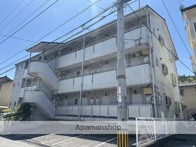 メゾンレーヴ 3階建