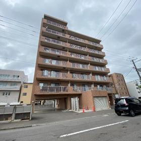 シャルマン中島 6階建