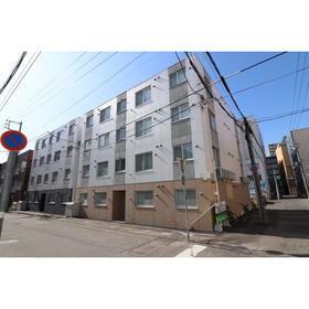 北海道札幌市中央区南四条西１２ 4階建 築1年6ヶ月