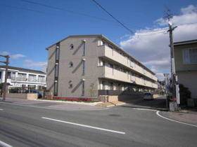 熊本県熊本市東区花立２ 3階建 築11年7ヶ月