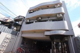 広島県広島市南区宇品御幸４ 3階建