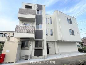 東京都日野市万願寺６ 3階建 