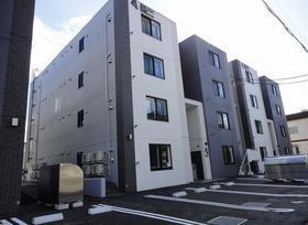 北海道札幌市西区八軒三条西２ 4階建 
