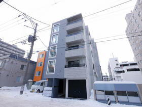 北海道札幌市中央区南八条西１２ 5階建 築3年6ヶ月