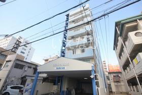 岡山県岡山市北区岡町 8階建