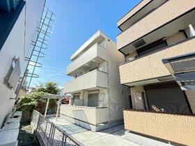 メゾンクレセントＩＩ八田