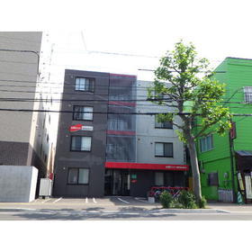 北海道札幌市豊平区平岸三条４ 4階建 築18年4ヶ月