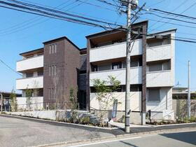 熊本県熊本市北区武蔵ケ丘８ 3階建 