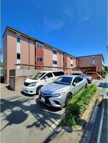 大阪府大阪市生野区中川６ 3階建 築12年11ヶ月