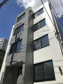 東京都豊島区巣鴨４ 地上4階地下1階建 築3年10ヶ月