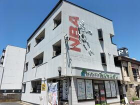 ＨＯＵＳＥ　ＮＢＡ 3階建