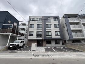北海道札幌市中央区宮の森三条５ 4階建 