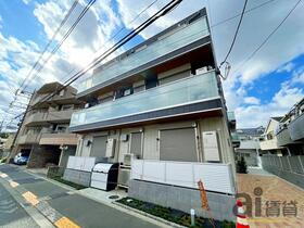 東京都小金井市前原町５ 3階建