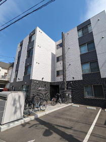 北海道札幌市豊平区月寒西一条１０ 4階建 築3年4ヶ月