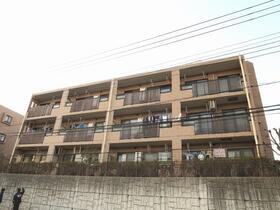 神奈川県横浜市緑区北八朔町 3階建