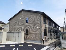 富山県射水市戸破 2階建