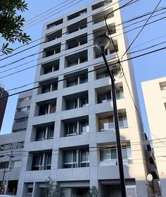 東京都港区三田１ 10階建