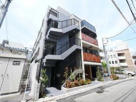 東京都新宿区左門町 地上3階地下1階建