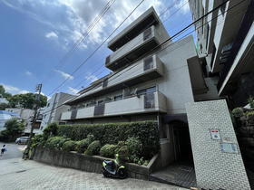 東京都港区麻布台３ 地上10階地下1階建 築40年9ヶ月