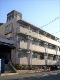 神奈川県川崎市麻生区岡上 3階建 築36年9ヶ月