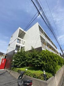 東京都東久留米市下里３ 3階建 築21年2ヶ月