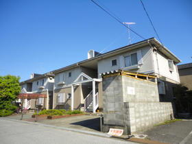 滋賀県長浜市平方町 2階建
