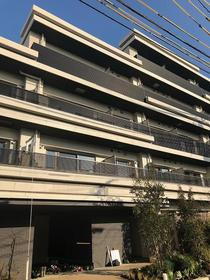 東京都中野区弥生町１ 5階建 築3年4ヶ月