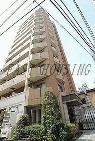 東京都新宿区西新宿７ 14階建