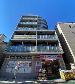 東京都中野区松が丘１ 地上9階地下1階建 築3年
