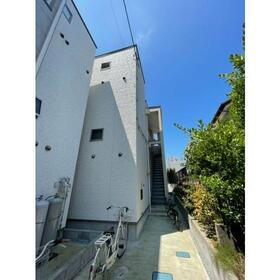 宮城県仙台市若林区中倉３ 2階建