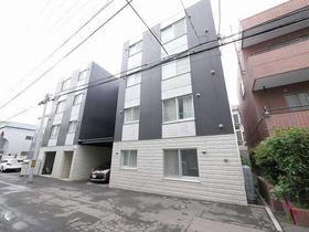 北海道札幌市中央区南七条西１２ 4階建 築7年8ヶ月