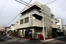 東京都立川市高松町１ 3階建 築5年8ヶ月