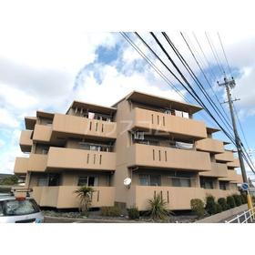 愛知県長久手市長配１ 3階建 築38年1ヶ月