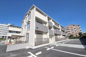 千葉県印西市西の原３ 3階建 築6年10ヶ月