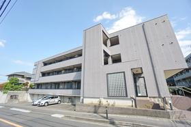 神奈川県川崎市宮前区小台１ 3階建 築25年5ヶ月