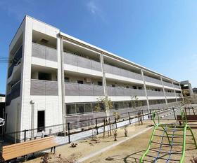 京都府乙訓郡大山崎町字円明寺小字夏目 3階建 築3年5ヶ月