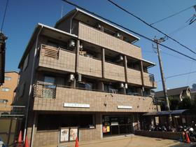 芥川ロイヤルマンション 3階建